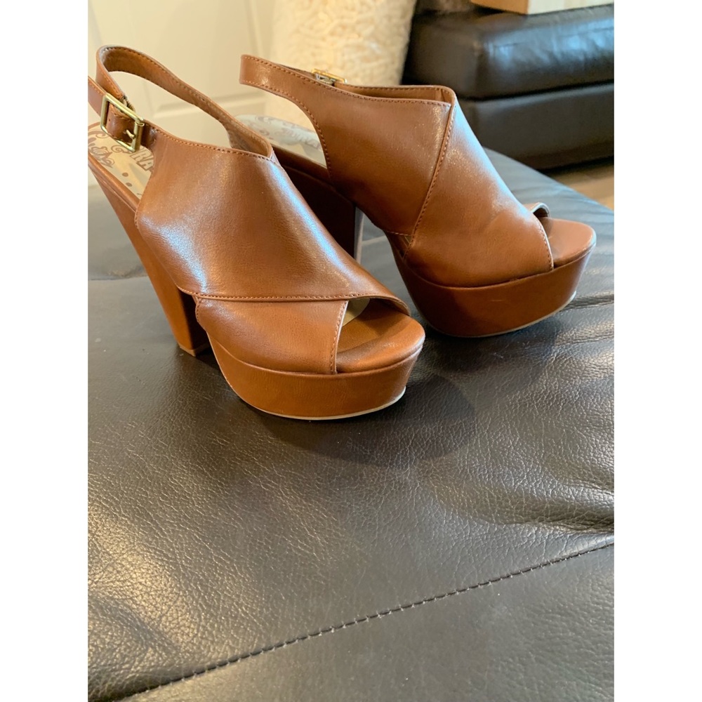 Tan heels